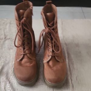 BAMBOO Women's Brown Lace-Up Combat Boots